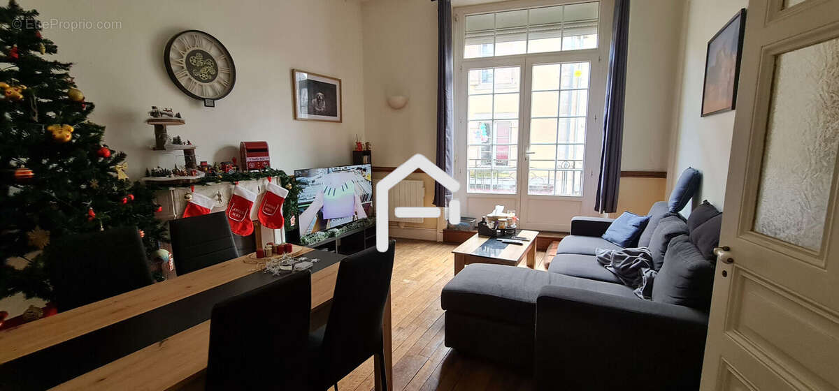 Appartement à JUILLAC