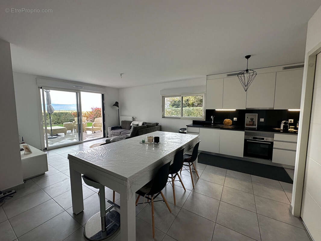 Appartement à VETRAZ-MONTHOUX