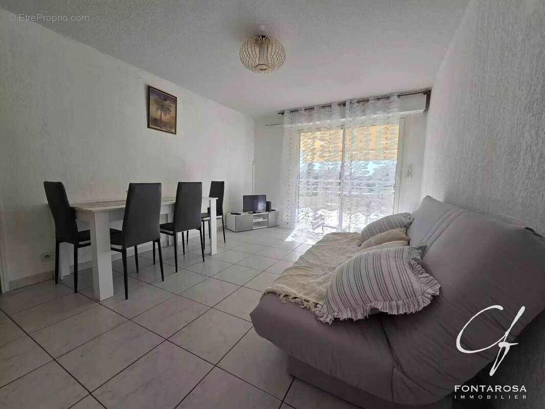 Appartement à FREJUS