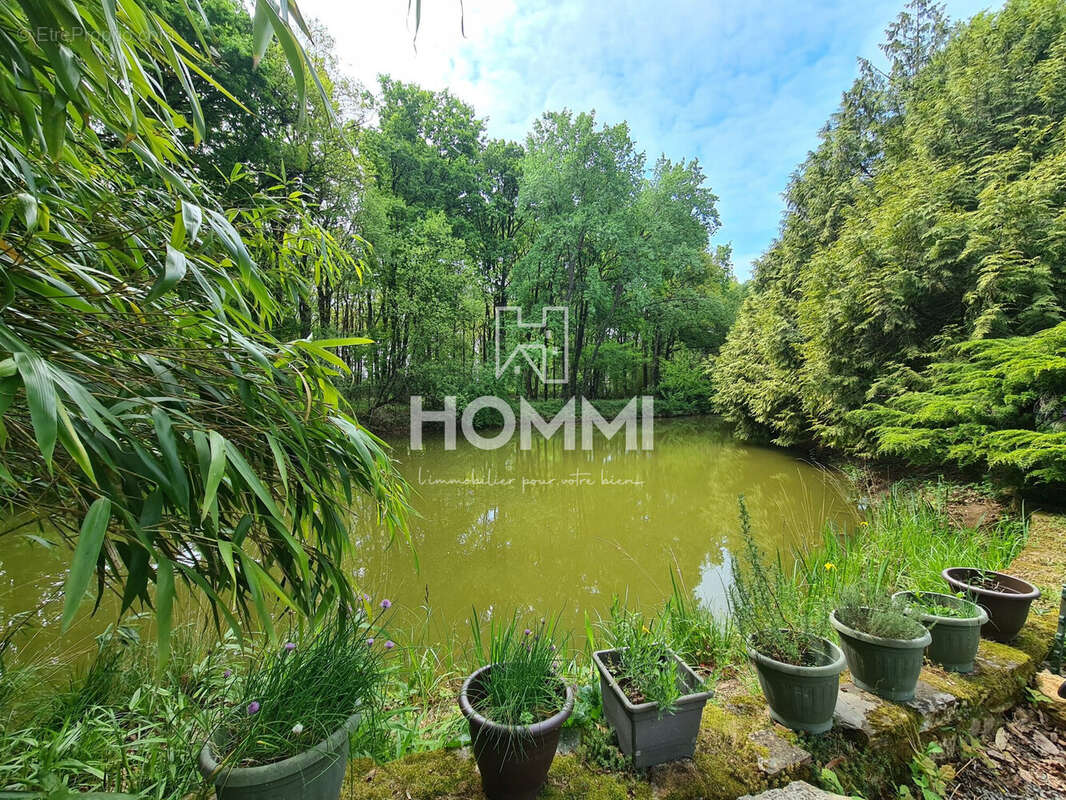 Maison à LE CELLIER