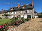 Maison à RUYNES-EN-MARGERIDE