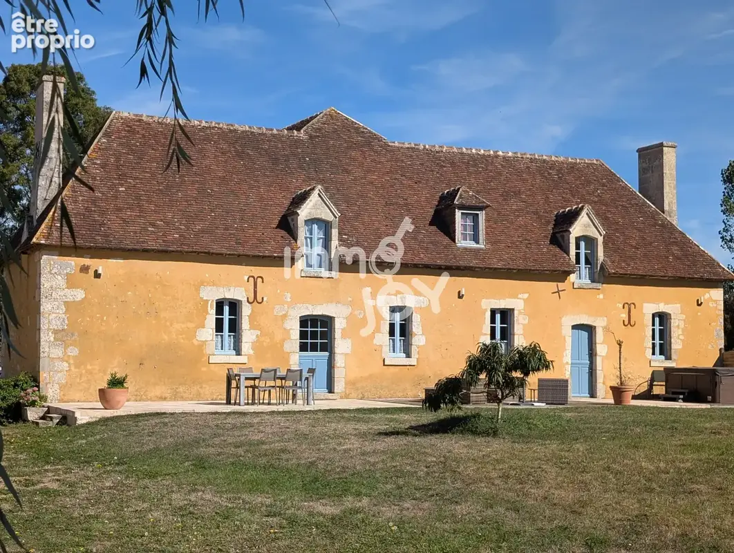 Photo Maison à Conde-Sur-Huisne au prix de 780 000€