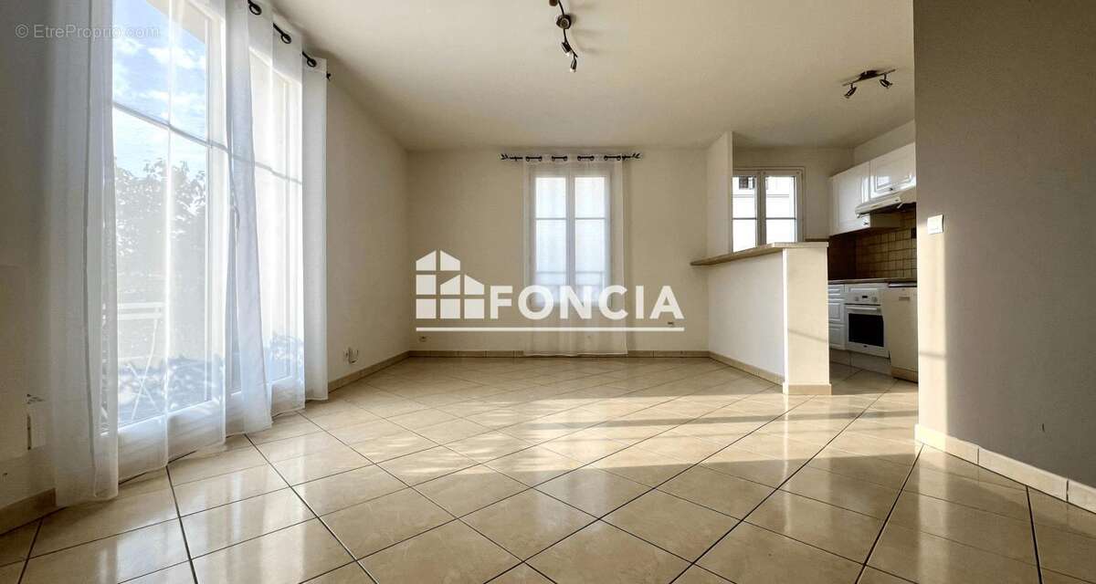 Appartement à MAGNY-LE-HONGRE