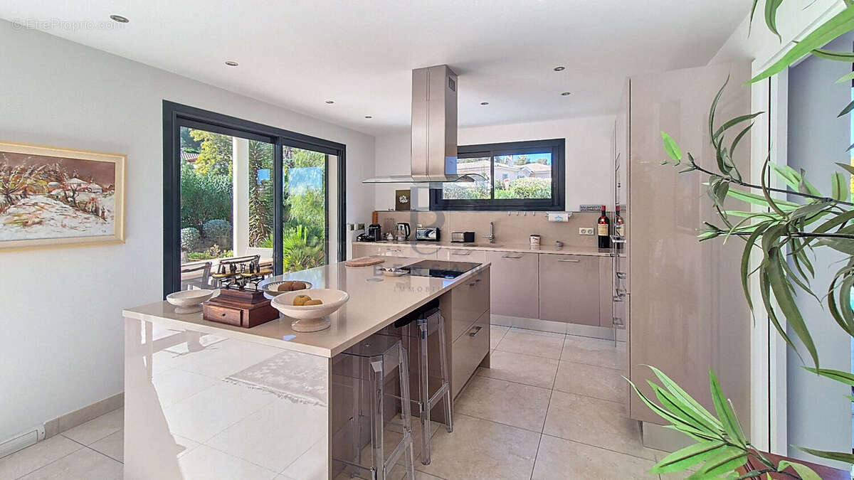 Maison à SAINT-RAPHAEL