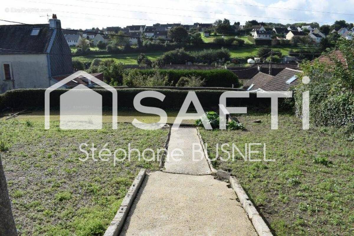 Photo 1 - Terrain à EQUEURDREVILLE-HAINNEVILLE