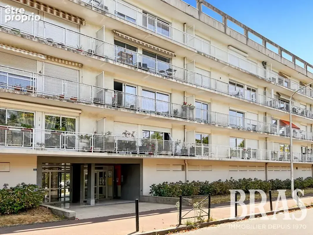 Appartement T5 de 87 m²  avec balcons- Bellevue - cave et parking - photo 7