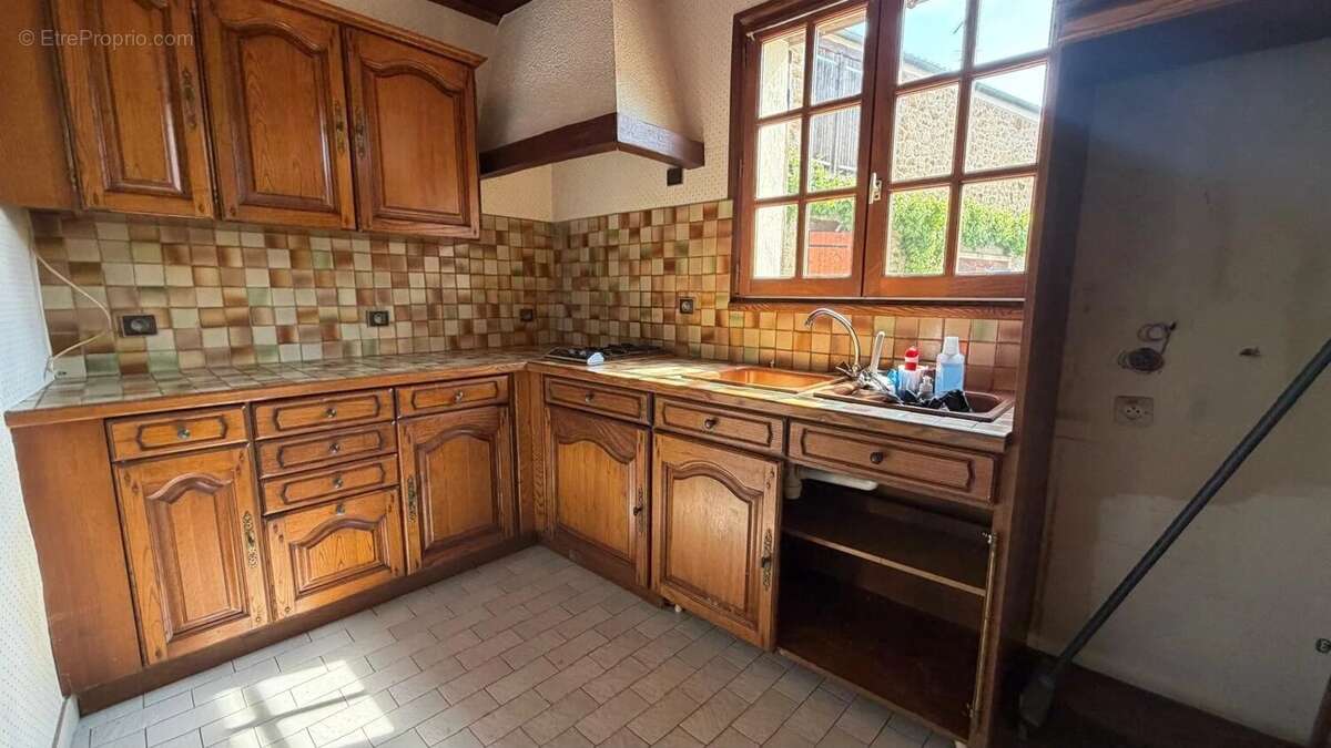 Appartement à DAMPIERRE-EN-YVELINES