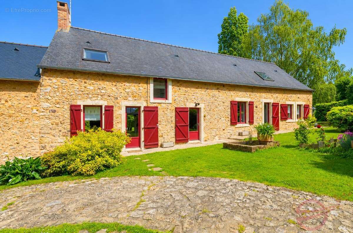 Maison à LOUE