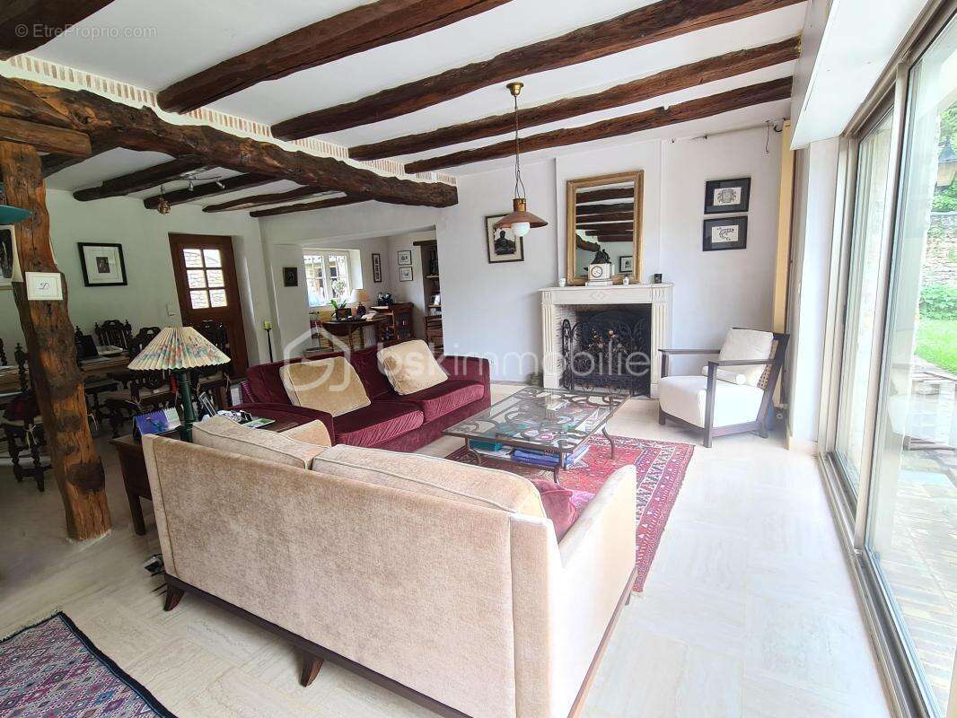 Maison à MORIGNY-CHAMPIGNY