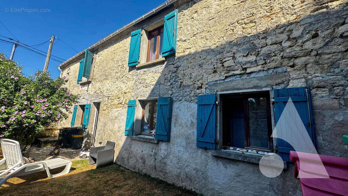 Longère 3 chambres 125 m2 - photo 2