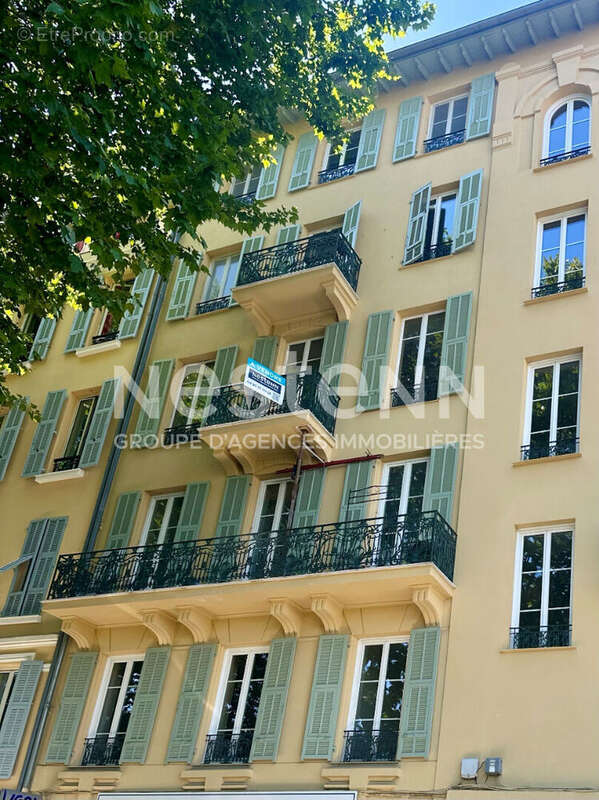 Appartement Nice 2 pièce(s) 40 m2 à rénover au couer du quartier de Riquier - photo 2