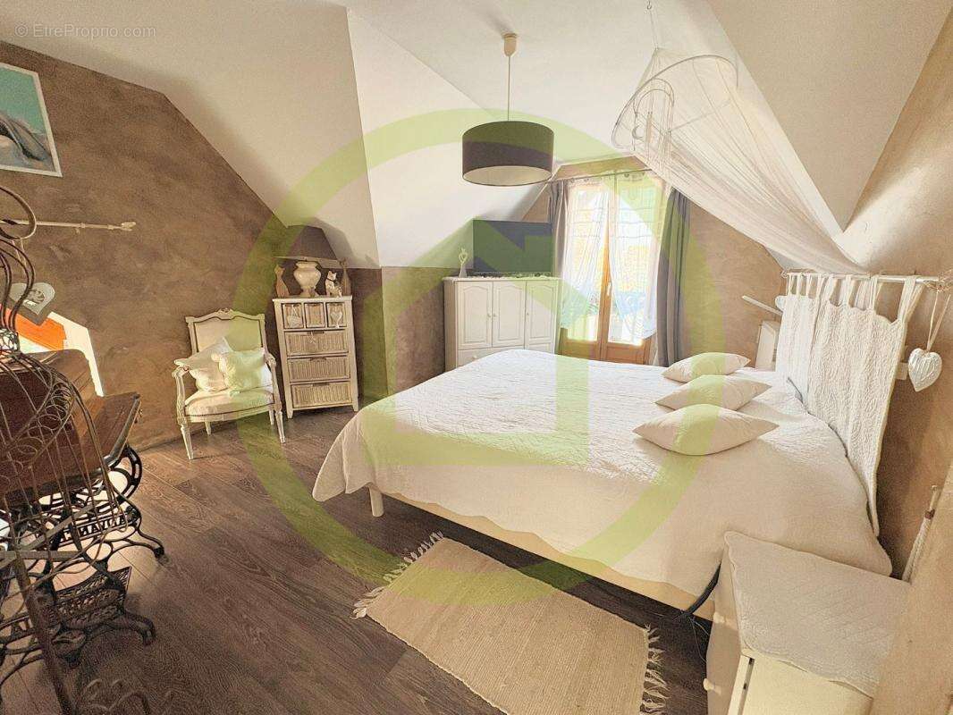 Maison à LA FERTE-ALAIS