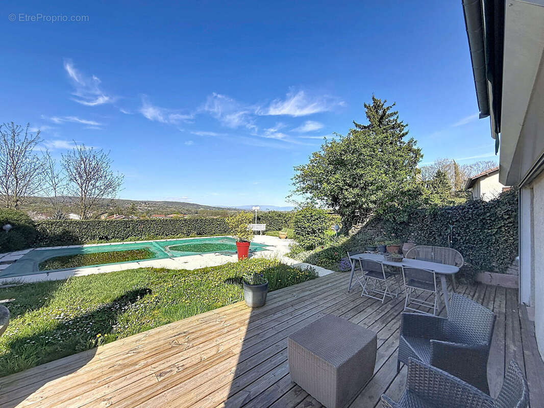 Maison à L'ISLE-D'ABEAU