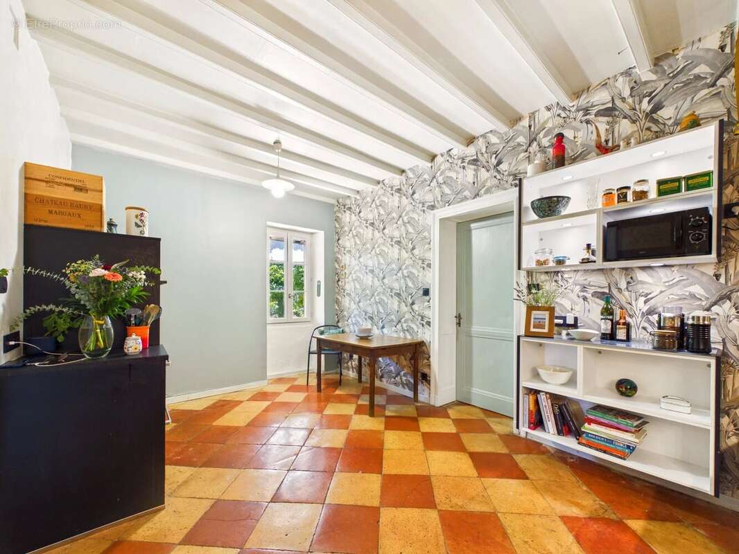 Charmante ferme avec maison d'amis, grange, piscine et vue panoramique sur la campagne - photo 5
