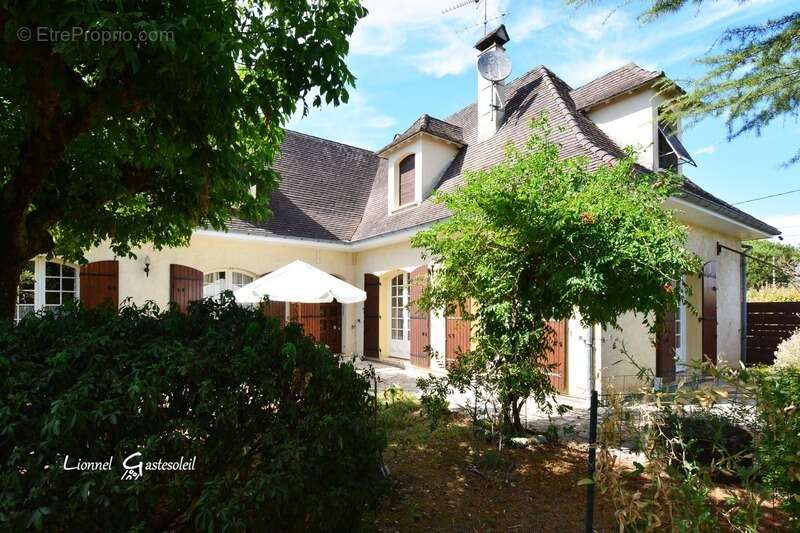 Maison à PINEUILH