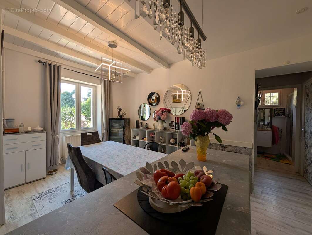 Maison 90 m² à Saint-Hilaire-De-La-Cote  - photo 2