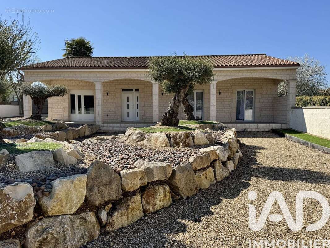 Maison 115 m² à Angouleme  - photo 7