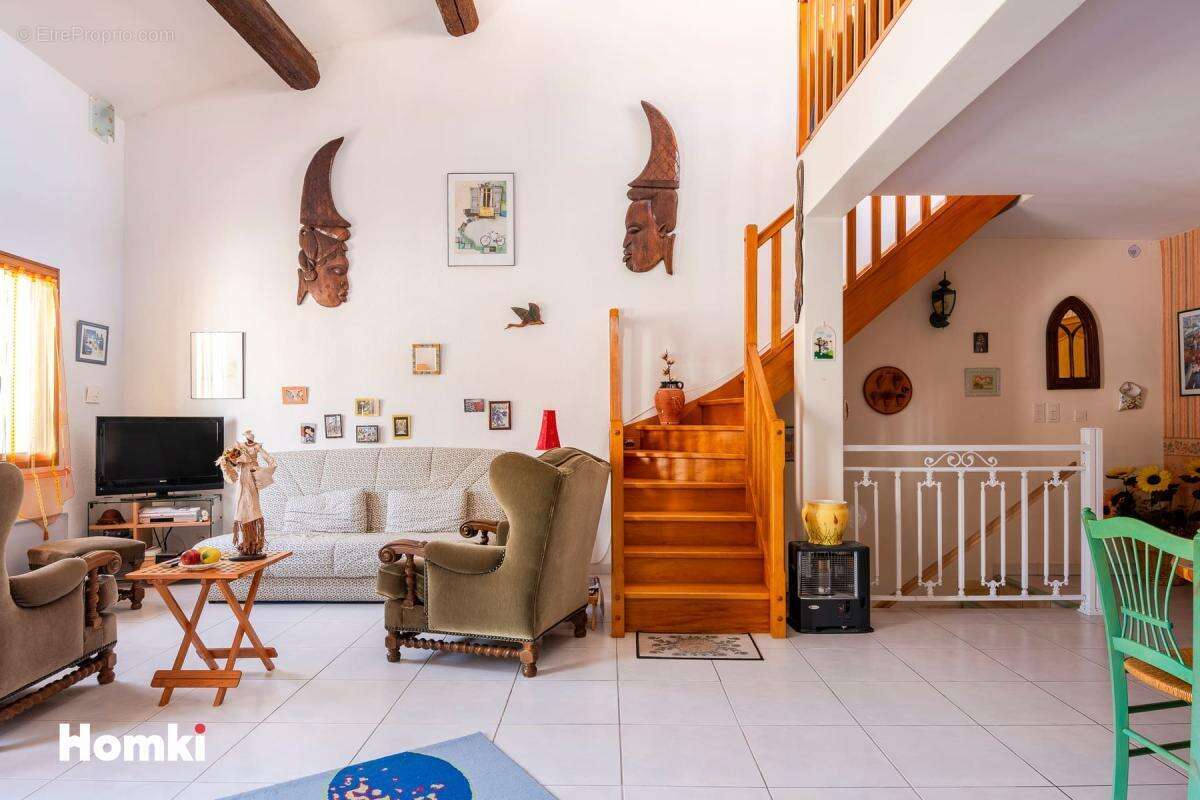 Maison de ville T3 de 83 m2 à Lespignan 34710 - photo 6