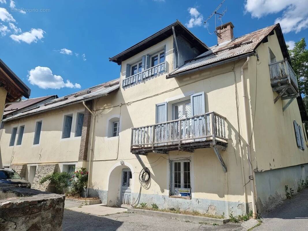 Maison à SAINT-CHAFFREY