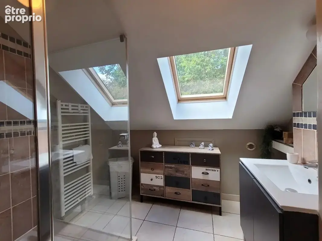 Belle maison familiale avec piscine sur terrain de 1700 m² - photo 19