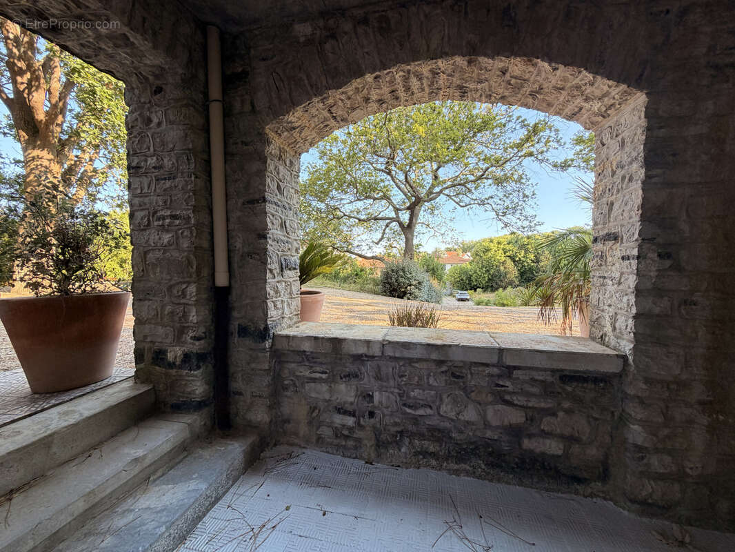 BIARRITZ le charme de l'ancien rénové pour ce 3 pièces de 62 m2 - photo 7