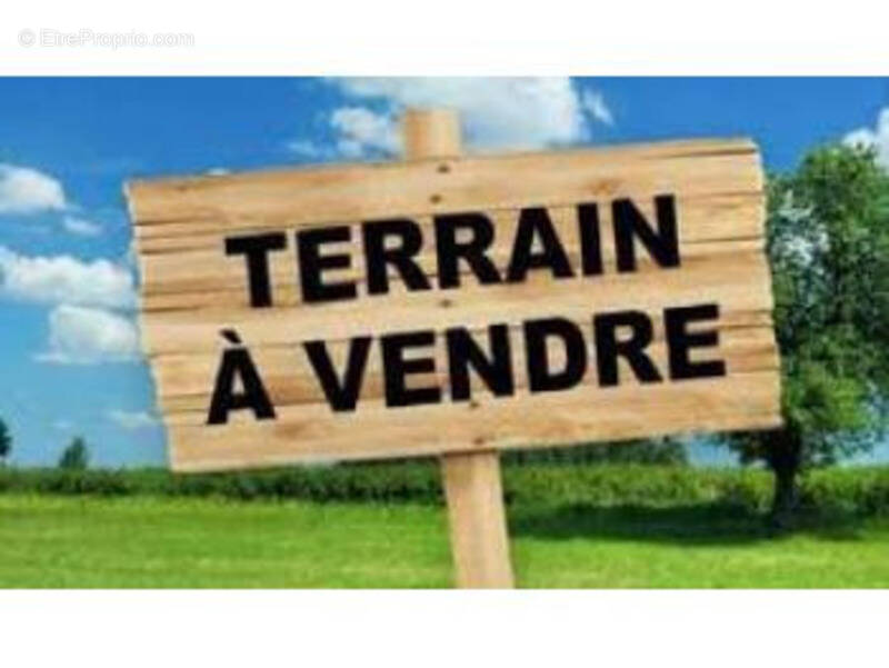 Terrain à CONDE-SUR-RISLE