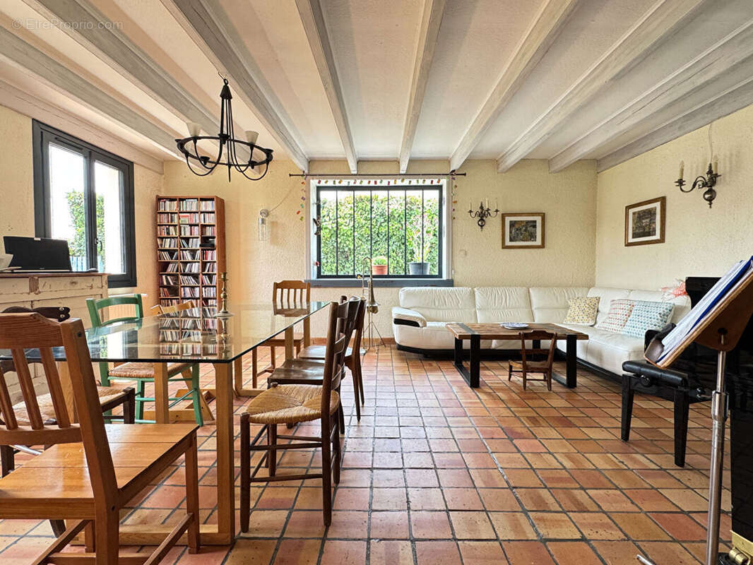 Maison à SAINT-JEAN-DE-LIVERSAY