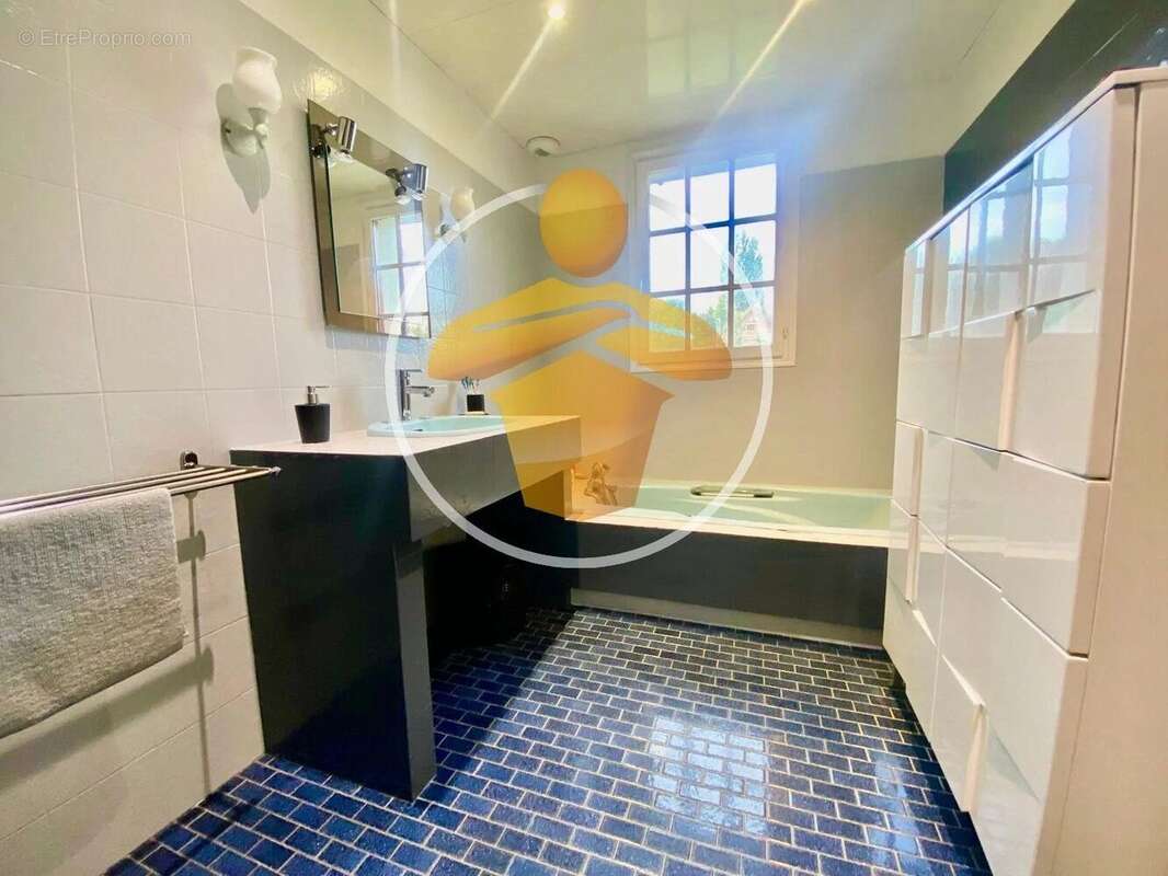 Maison à SAINT-NICOLAS-AUX-BOIS