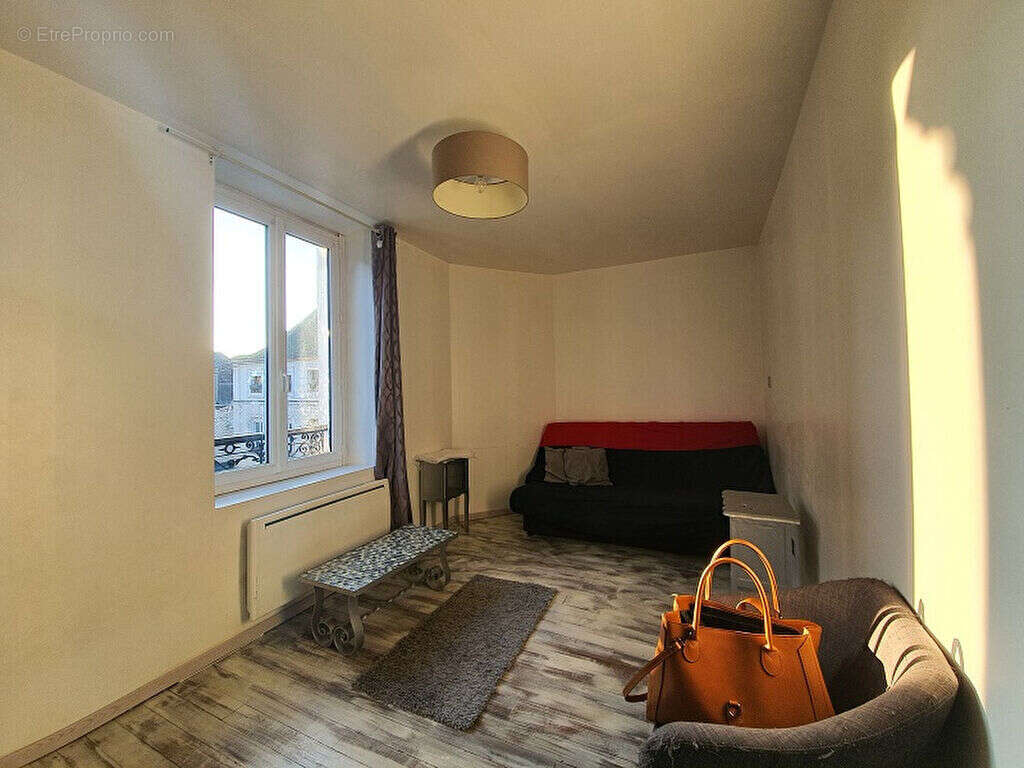 Appartement à COSNE-COURS-SUR-LOIRE