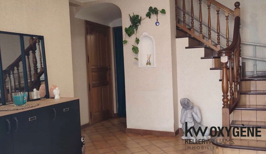 Maison à SAINT-GENIS-DES-FONTAINES