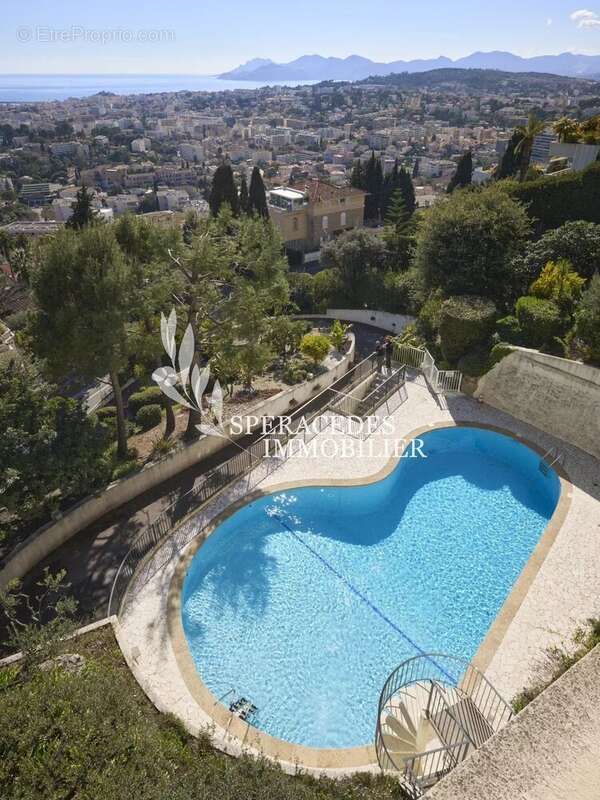 Appartement à LE CANNET