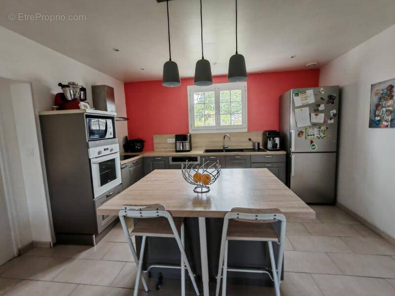 Maison à SAUGNAC-ET-CAMBRAN