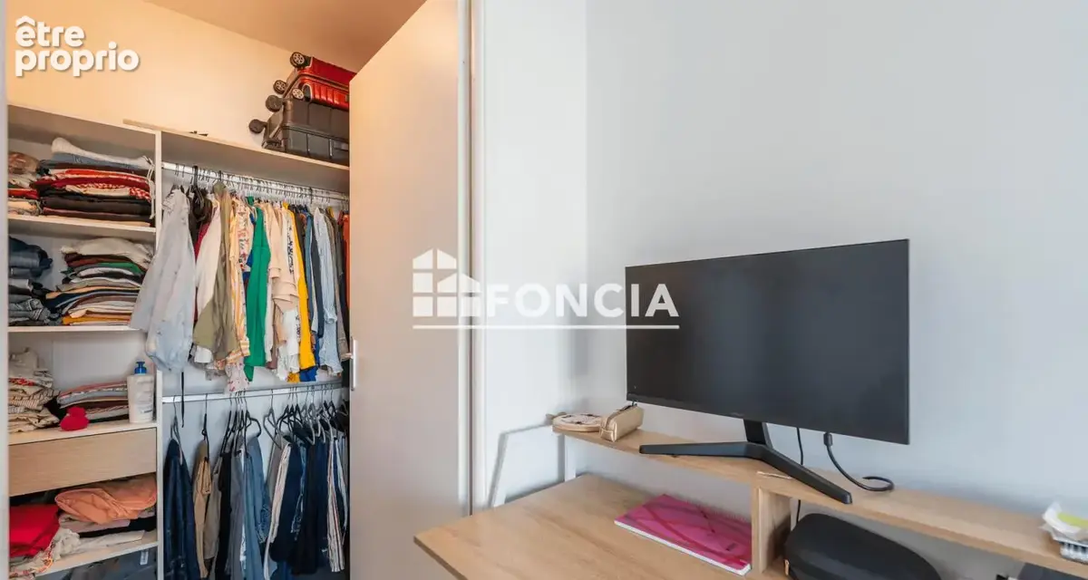 Appartement en étage élevé au pied du métro ! - photo 6