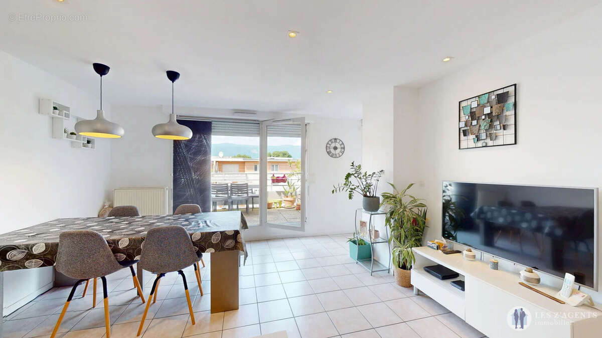 Appartement à SAINT-MARTIN-D'HERES