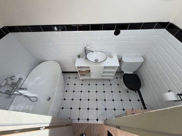 Appartement à SAINT-GENEST-LERPT