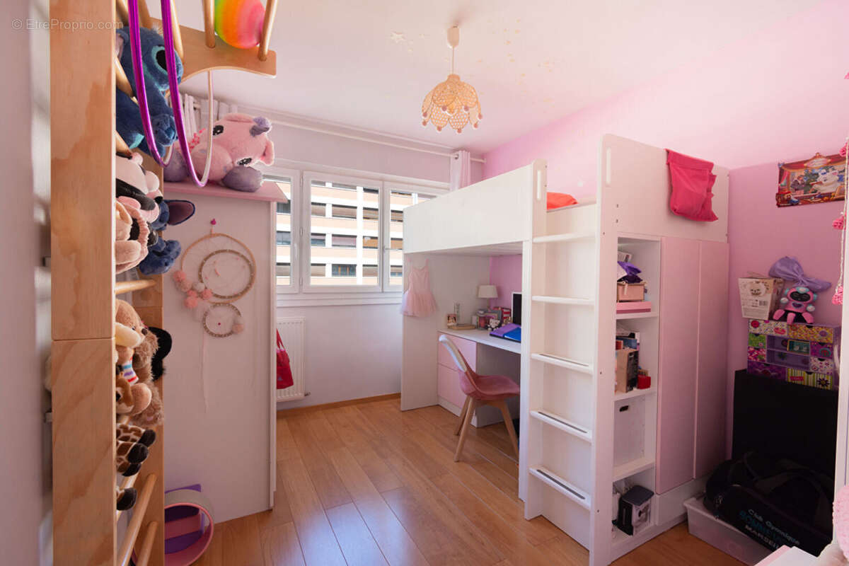 Appartement à MARSEILLE-2E