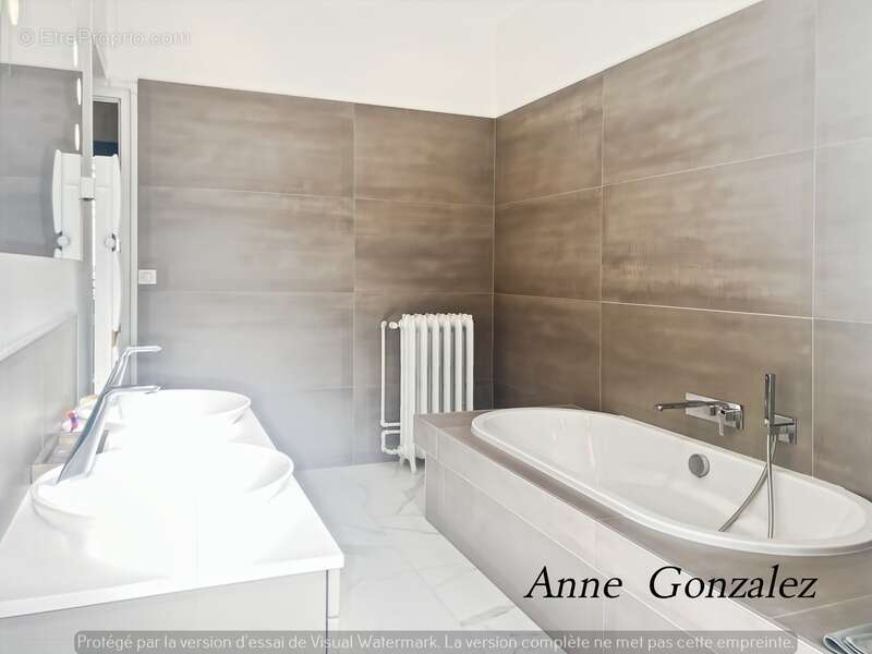 ORLEANS Carré OR, à vendre grande Maison Bourgeoise entièrement rénovée par Architecte d'intérieur avec patio intérieur et jacuz - photo 15