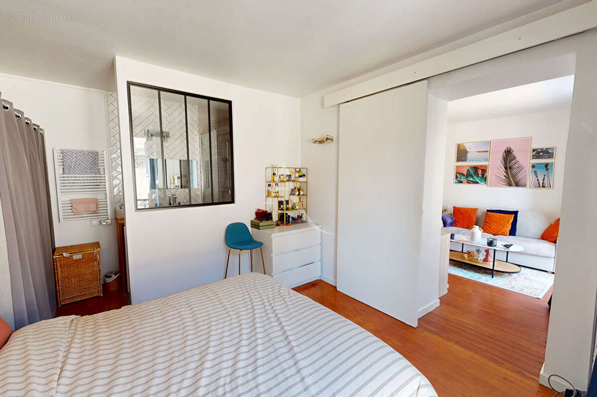 Appartement à PARIS-10E