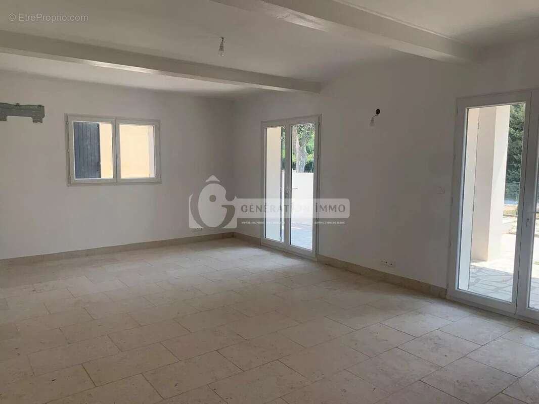 Fontvieille - Maison rénovée 4 chambres - photo 22