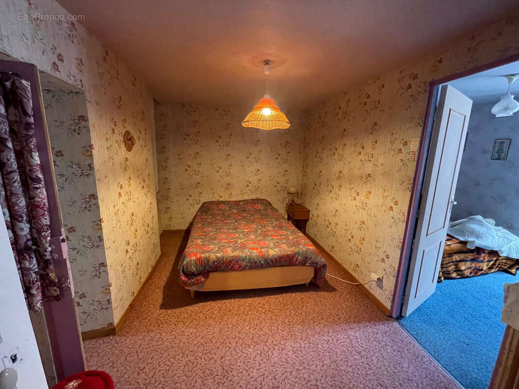 Maison à SAINT-AMANS-SOULT