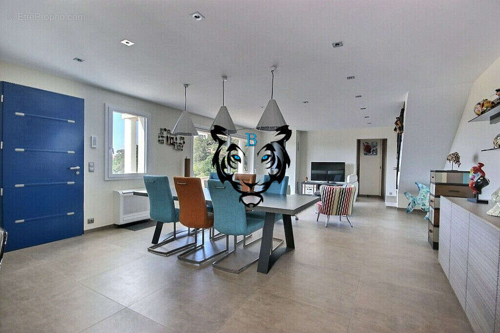 Maison à LA LONDE-LES-MAURES