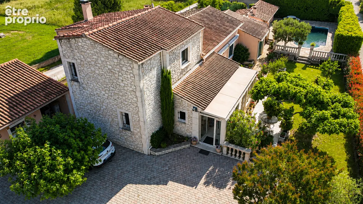 Sauveterre - Maison familiale avec piscine, jardin paysager et dépendances - photo 23