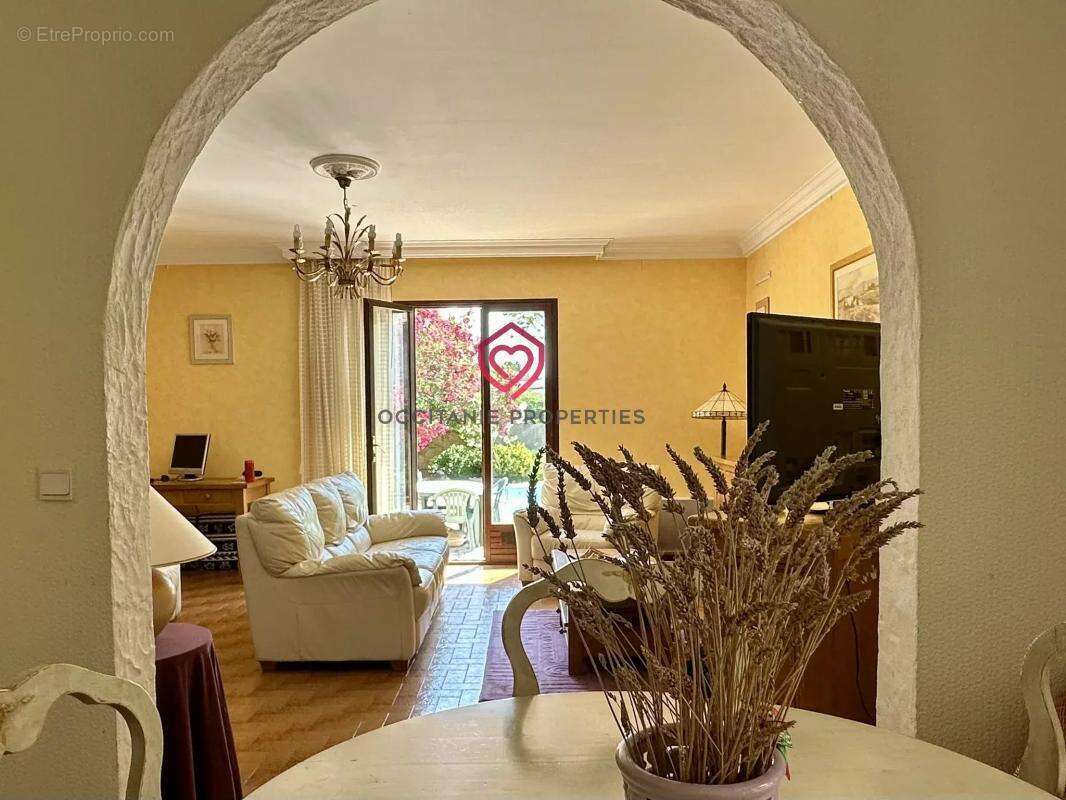 Jolie villa Provencale a rafraichir: 4 chambres, double garage, jardin et piscine – à 5 min du centre de Carcassonne - photo 5