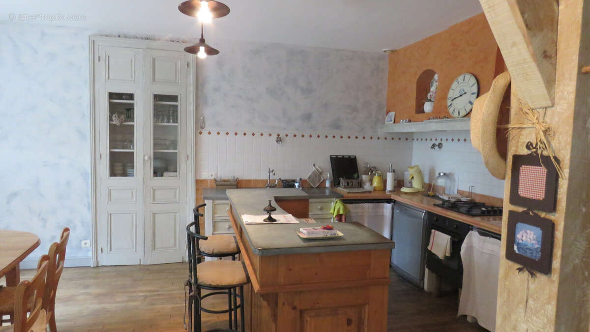 Maison à LANOUAILLE