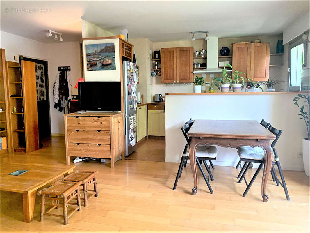Appartement  4 pièce(s) 93m² + Cave +2 Parkings - photo 15