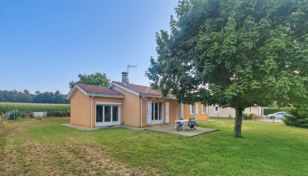 Maison à SAINT-YAGUEN