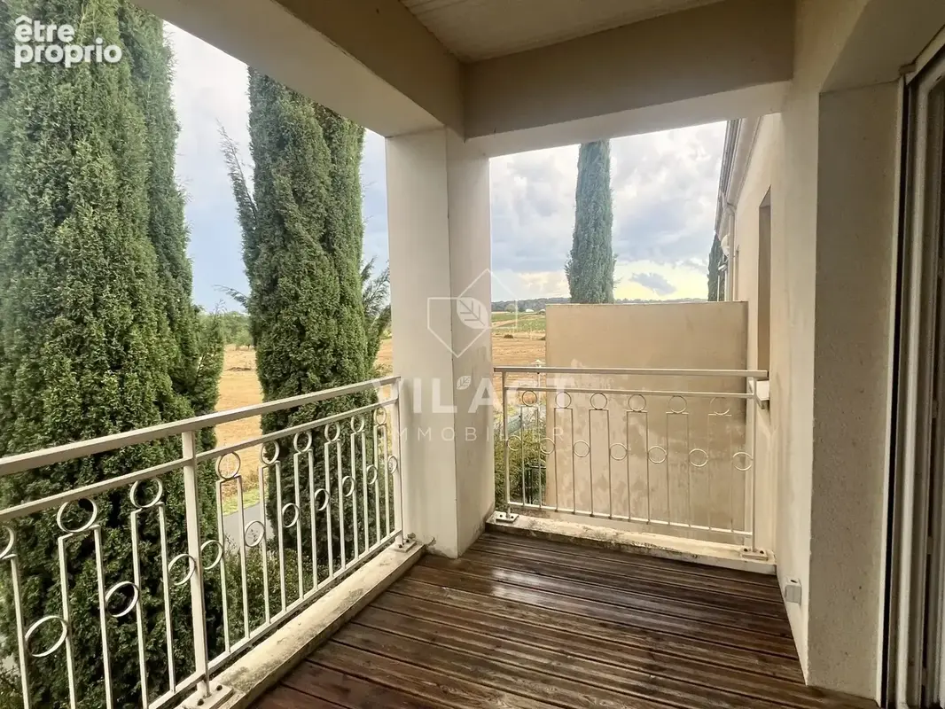 Appartement 34 m² à Saint-Quentin-De-Baron  - photo 2