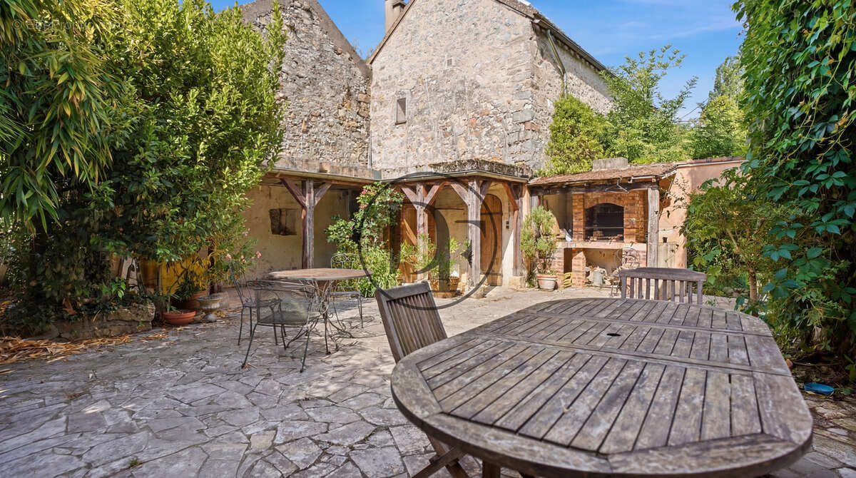 Maison à SAMOIS-SUR-SEINE