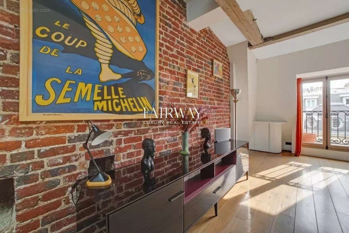 Appartement à PARIS-8E