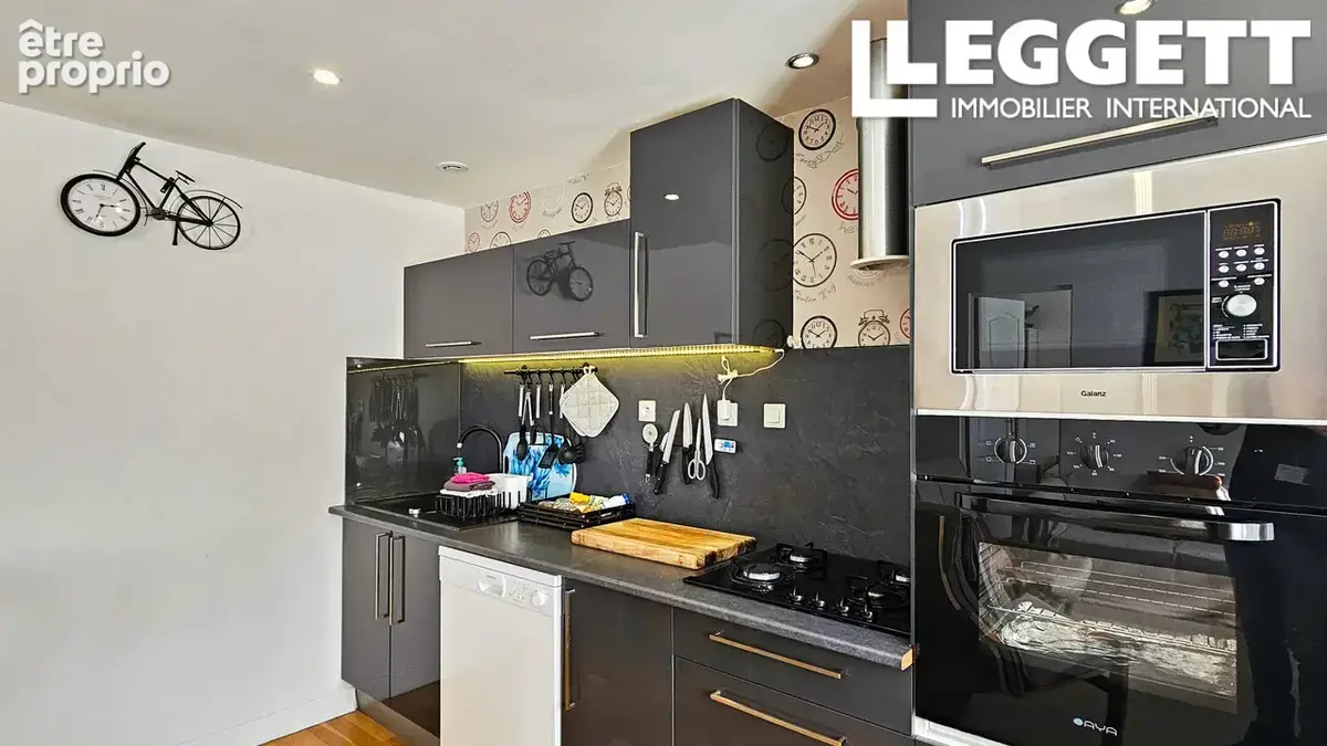 Belle propriété de 3 appartements au cœur de Gouarec, proche du canal, offrant de multiples possibilités - photo 8